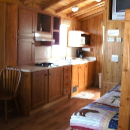 Bend-Sunriver Camping Resort Studio Cabin 6 Kültér fotó